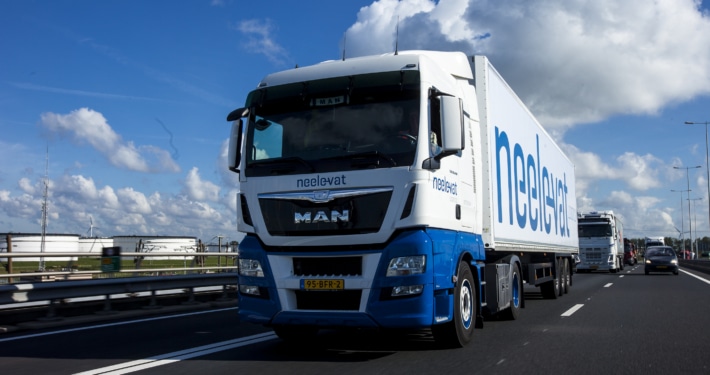 Le nombre de trajets à vide avec remorques continue de baisser fortement ; un effet supplémentaire est attendu en raison de la taxe sur les poids lourds